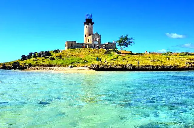 Private East Islands speedboat tour