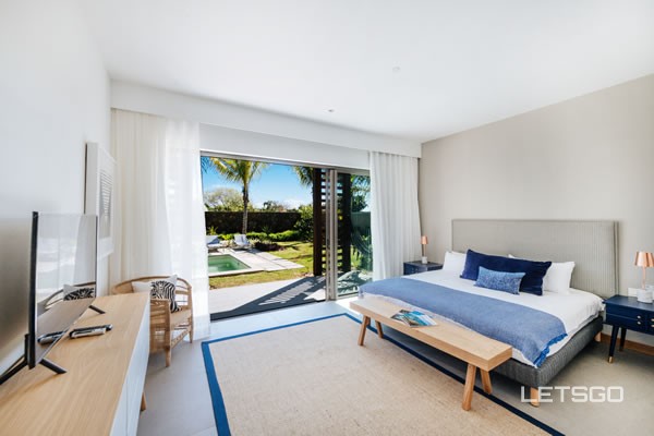 Elegance Villa - Master bedroom