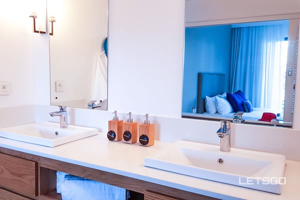 Elegance Villa bathroom